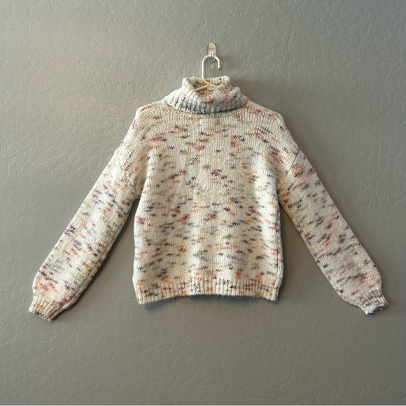 ⭐️Jessica Simpson white multicolor turtleneck knit sweater size XS - Picture 9 of 16